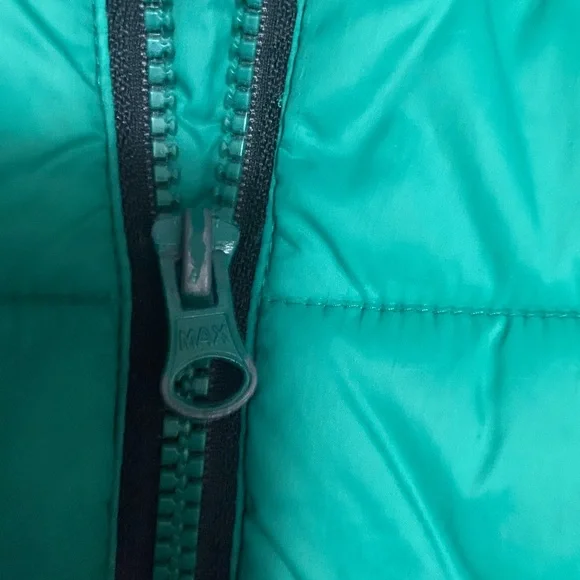 Green Puffer Jacket - Picture 4 of 5